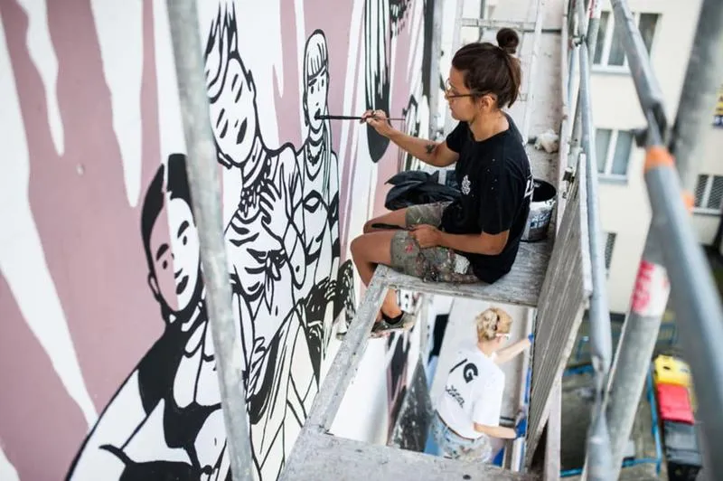 Przyczyny i zapobieganie odspajaniu farby